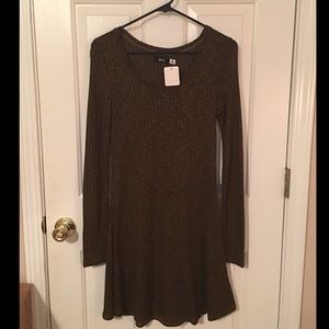 UO Black/Gold Long-Sleeved Skater Dress